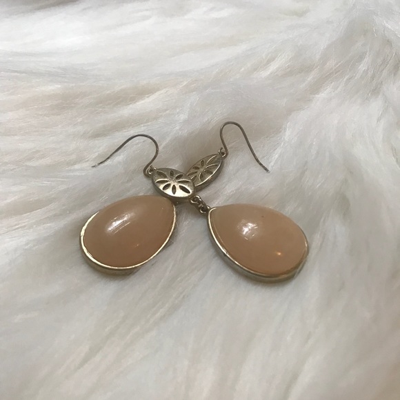 Macy’s Salmon Pink Stone & Gold Teardrop Earrings - Picture 5 of 8